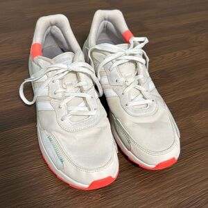 Adidas Women’s Essentials Retrorun Chalk White/Cloud Size 9